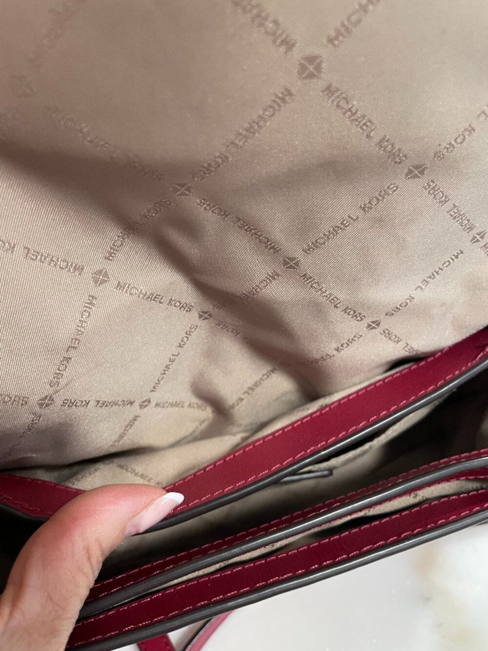 Michael Kors Ellis Medium Flap Messenger/Shoulder Bag Maroon Leather - Picture 10 of 15